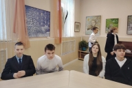 посетили художественную выставку известного мастера Филинова